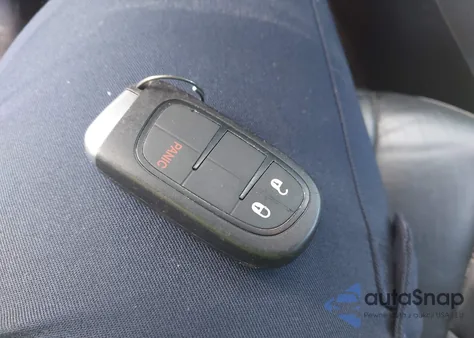 2014 Jeep Cherokee Limited z USA, uszkodzony, nr VIN 1C4PJLDS5EW217704